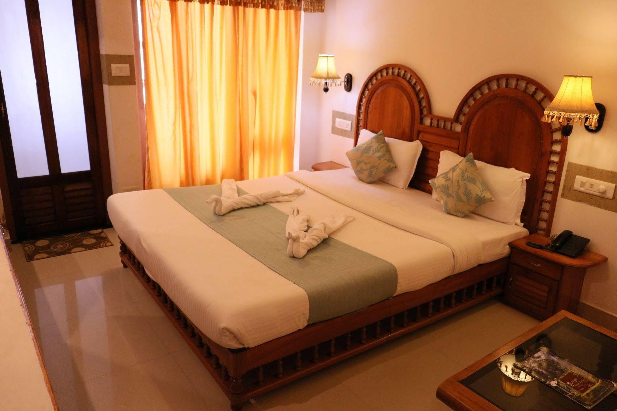 Jungle Park Resorts Thekkady Exterior foto